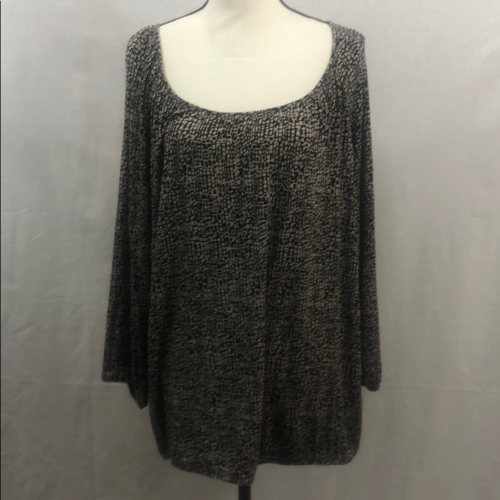 3/$20 Dana Buchman Black and Cream Blouse